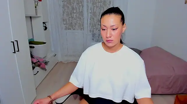 FieryHeart live XXX chat
