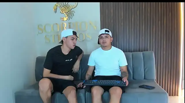 Charlie_Scorpion live XXX chat