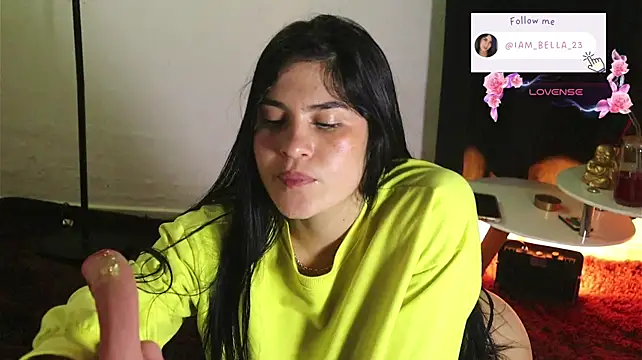 yourtoybella's Live XXX Chat