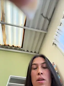 VictoriaLannee live XXX chat