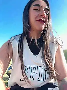 Chat XXX ao vivo de CAROLINE__07