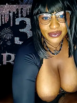 AmazonianMistress Live XXX-Chat