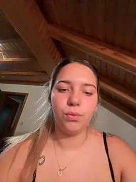 Naomi-Klein Live XXX-Chat
