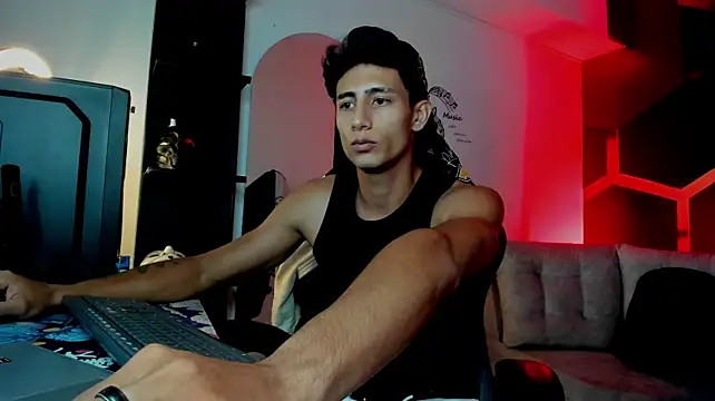 MaxiimoRomano_ Live XXX-chat