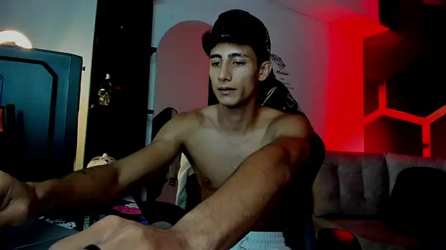 MaxiimoRomano_ লাইভ XXX চ্যাট