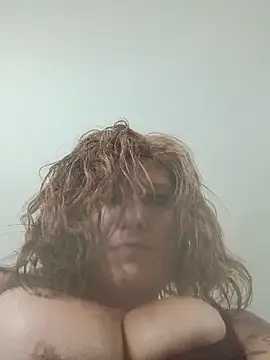 deedeedoll82222n Live XXX chat