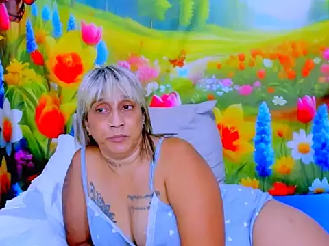 Czat XXX na żywo – indianroxy
