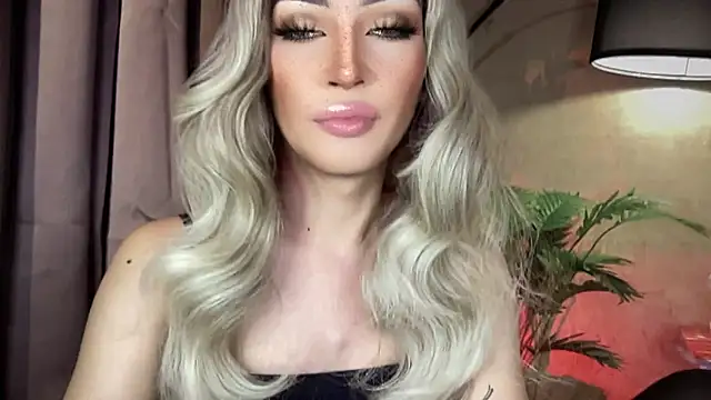 צ'אט XXX בשידור חי של Alicegreenexx