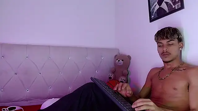 Angel_foxc13 – Naživo XXX chat