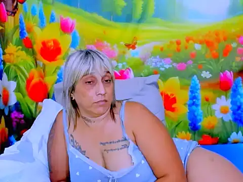 indianroxy Chat XXX live