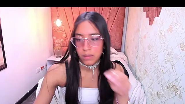 Gia_Evans__ Adlı Modelin Canlı XXX Sohbeti