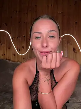 petrouchkaaa_ Live XXX-chat