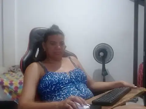 Adriana_0312's Live XXX Chat