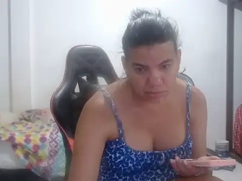 Adriana_0312's Live XXX Chat