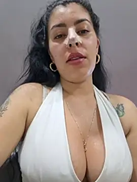 Chatroom XXX en direct de Luianna