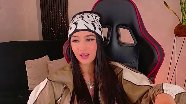 Онлайн чат XXX EmmyEvans1