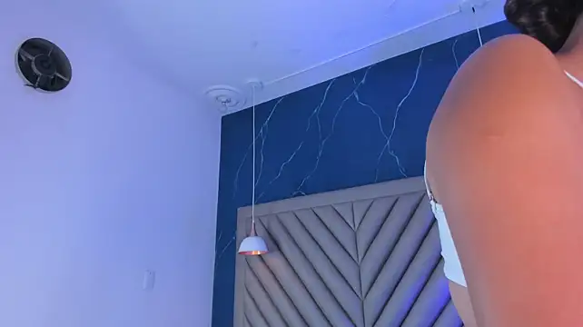 Онлайн чат XXX amara_lovely