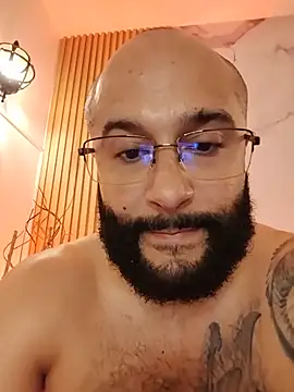 Luke__09 XXX чат на живо