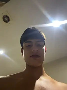 Lander_Cruz 即時 XXX 聊天