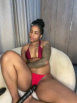 Milkypucy 라이브 XXX 채팅