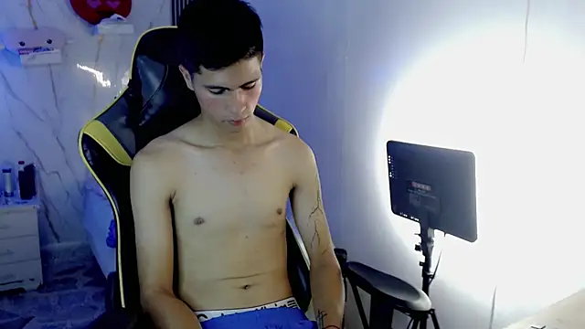 XXX chat uživo modela Ascii_one