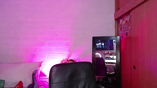 Amy66's Live XXX Chat
