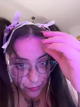 Chat XXX en directo de Mizztikaa