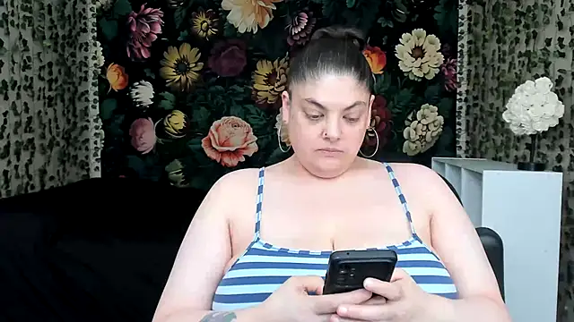 Онлайн чат XXX Exxxotic_Melons