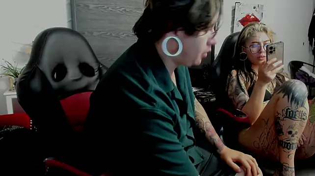 Chat XXX en directo de inkedsinners_