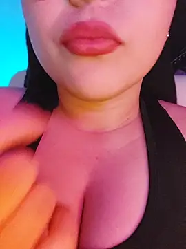 Elinaax Adlı Modelin Canlı XXX Sohbeti
