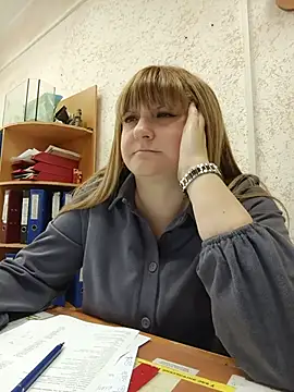 Chatroom XXX en direct de Office_Albertina
