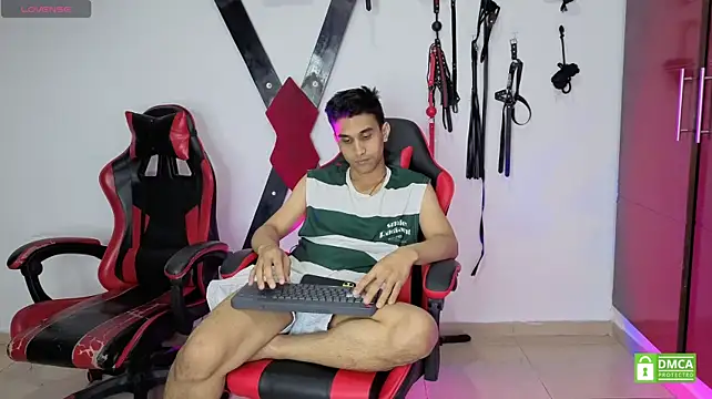 EliteBoysLive: απευθείας συνομιλία ΧΧΧ