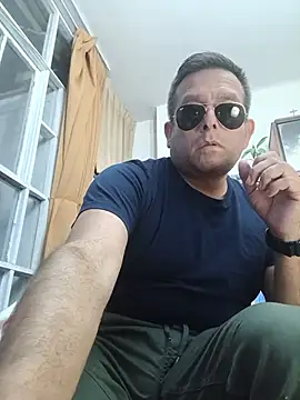 chicoguapo8's Live XXX Chat