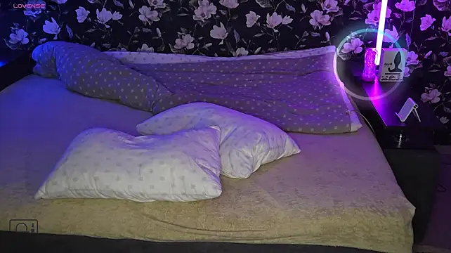 Vuitton Live XXX-chat