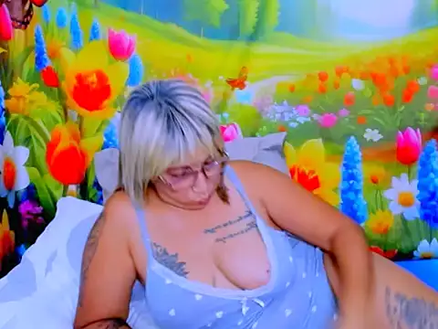 indianroxy: онлайн-секс-чат