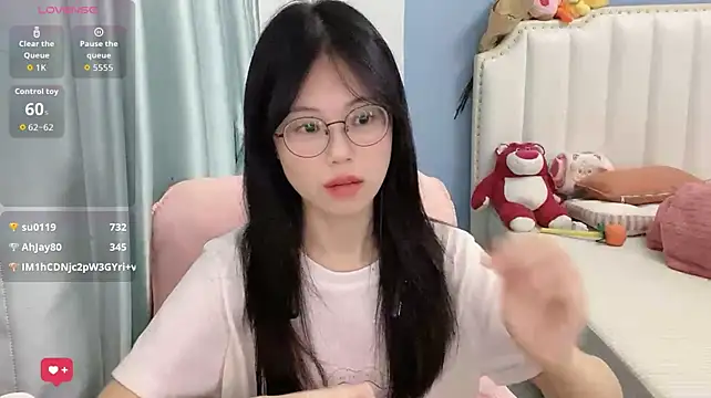 Luna-666 现场XXX聊天