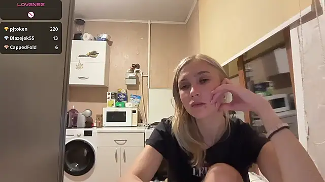 Онлайн чат XXX AngelJeni