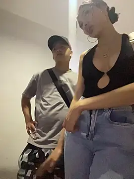 MILA_AND_COTI's Live XXX Chat