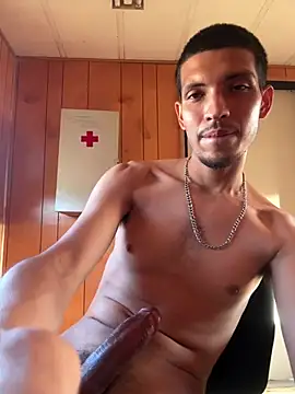 Guillermo618 live XXX chat