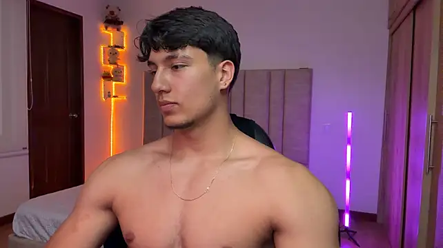 CHRIS_MORGAN1 Chat XXX live