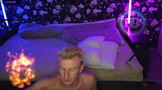 Czat XXX na żywo – Vuitton