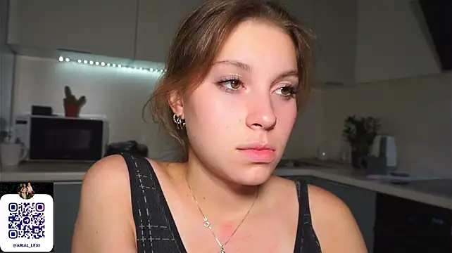 Онлайн чат XXX Sairallyn