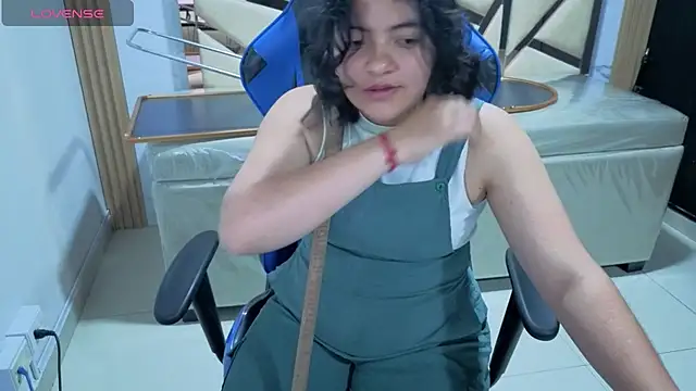 Онлайн чат XXX amalia_a