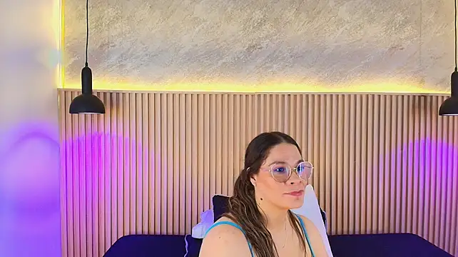 big_tits_in_your_face's Live XXX Chat