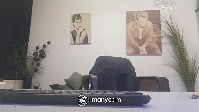 der_dino30 XXX чат на живо