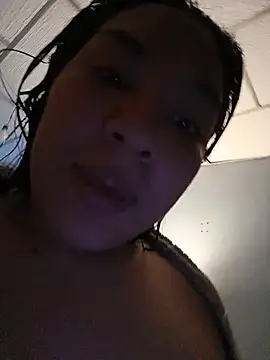XXX chat uživo modela Danelyhit
