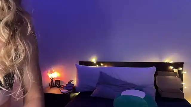 anyaa777 Adlı Modelin Canlı XXX Sohbeti