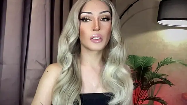 Alicegreenexx élő XXX-chatje