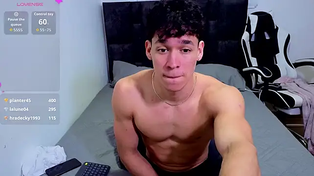 Luke_Muscle: απευθείας συνομιλία ΧΧΧ