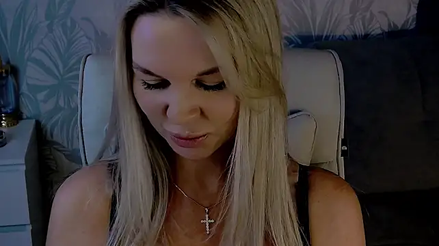XXX chat uživo modela EvaRelusionJ